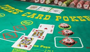 Layar slot online penuh warna dengan simbol jackpot di mamahoki328
